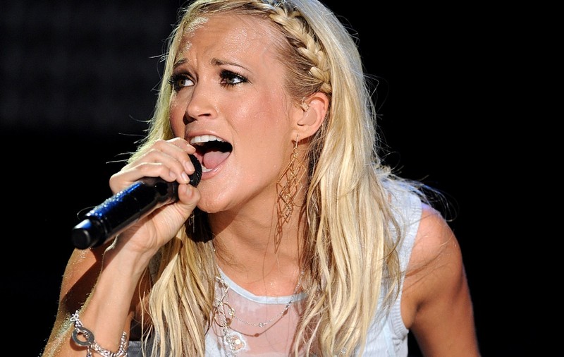 Carrie Underwood s-a măritat astăzi, în secret 