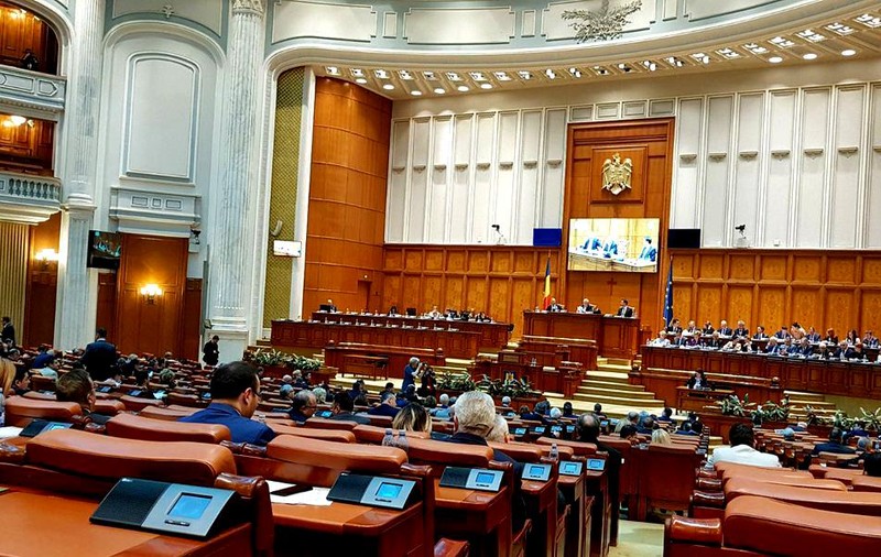Parlamentul a votat două comisii de anchetă: "Sparanghelul" şi achiziţiile din pandemie
