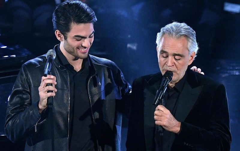 Andrea Bocelli, concert în locul fiului său, în Italia: „Îmi pare rău pentru doamnele care îl așteptau pe Matteo. I s-a anulat zborul!”