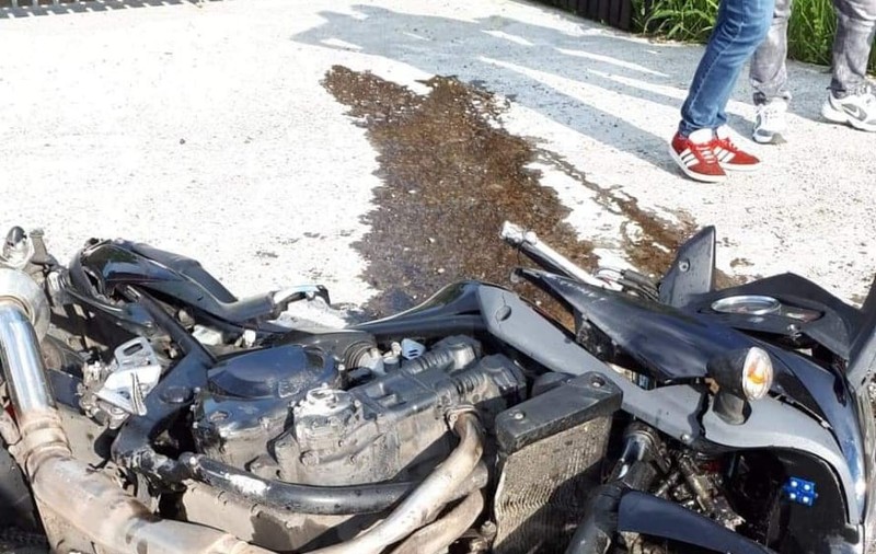 Două motociclete s-au ciocnit frontal în Vrancea. Sunt trei răniți
