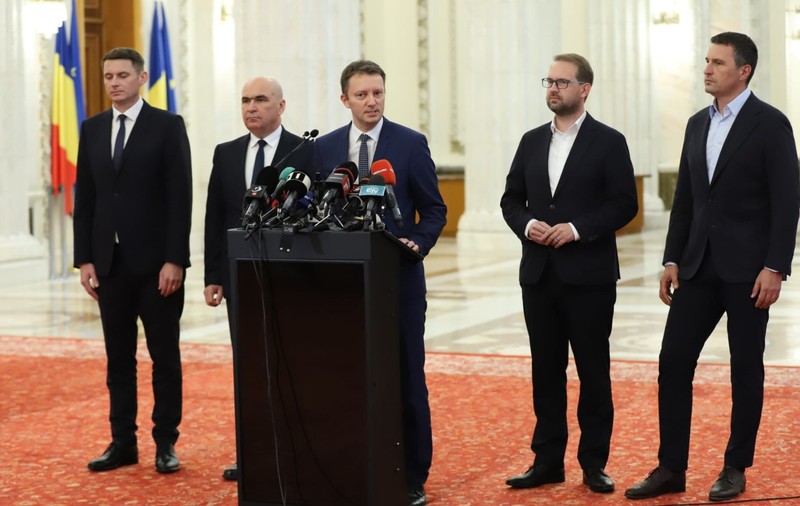Siegfried Mureșan, alături de reprezentanții PNL, UDMR și USR. Sursa foto: Dumitru Angelescu