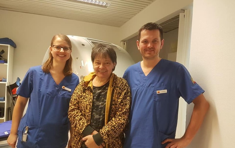 Leo Iorga n-a putut fi operat din cauza unei răceli! Medicii din Hamburg speră să-i poată înlătura tumorile săptămâna viitoare