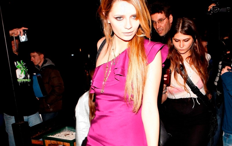 Mischa Barton a vrut să facă pipi cu o prietenă