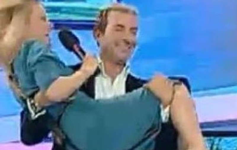 Simona Gherghe, luată pe sus de Radu Mazăre