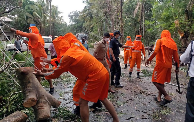 India, devastată de ciclonul Tauktae. Cel puţin patru persoane şi-au pierdut viaţa