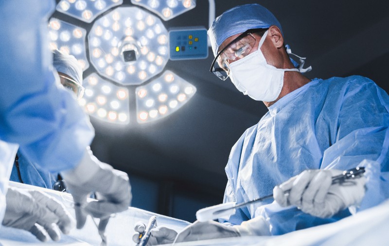 Un bărbat a murit după ce medicul i-a îndepărtat ficatul în loc de splină: „Nu am putut observa diferența”