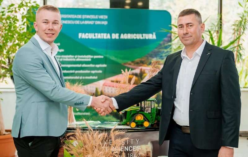 Tată și fiu fac echipă la o fermă din Bacău și au dat lovitura cu o cultură care nu are nevoie de irigații