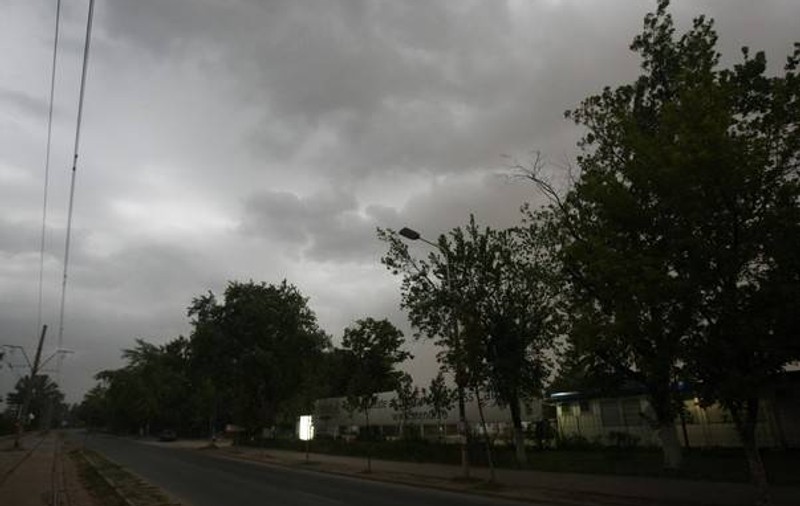PROGNOZA METEO. S-a emis cod galben de furtuni pentru următoarele ore!