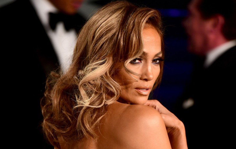Cum arată Jennifer Lopez fără extensii | VIDEO