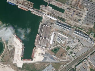 Fotografie prin satelit făcută pe 31 mai 2022 și publicată pe 8 iunie 2022 de Planet Labs PBC care arată terminalul de depozitare a cerealelor Nika-Tera din portul Mikolaiv. | Foto: Profimedia