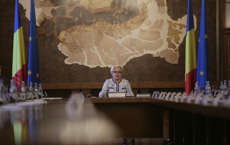 Bugetul de stat pe 2019. Ministerele Sănătăţii, Educaţiei, Fondurilor Europene şi Transporturilor, cele mai mari creşteri. Ce instituţii primesc mai puţini bani