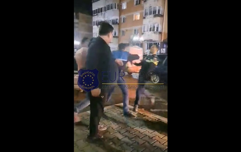 Polițiști înjurați și amenințați în timpul unui conflict la Boldești Scăeni. Sindicatul Europol: „Nu au la îndemână mijloace de intervenție adecvate” l VIDEO