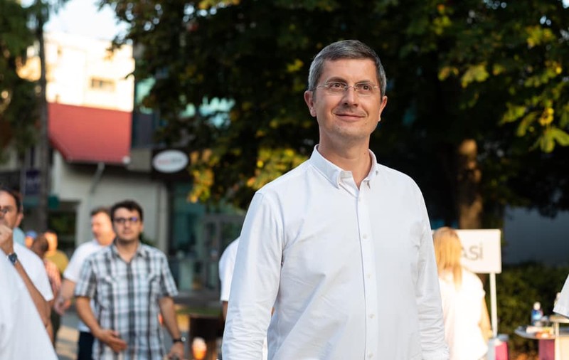 PNL o trimite pe Dăncilă să candideze la Videle, unde a pierdut "lamentabil". Barna o provoacă la o dezbatere în stradă, la Iaşi