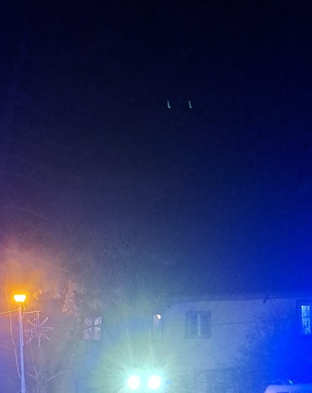 Explozie puternică într-un apartament dintr-un bloc din Buftea. Zeci de autospeciale intervin la fața locului