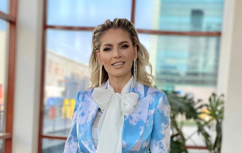 Cum și-a câștigat Andreea Bănică primii bani. „Lângă calea ferată stăteam”