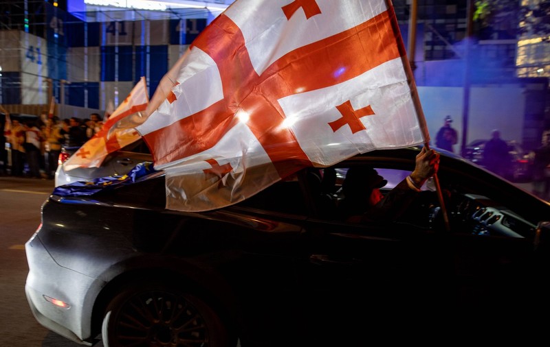 UE cere investigarea „neregulilor” la vot din Georgia. Rusia acuză „tentative de destabilizare”