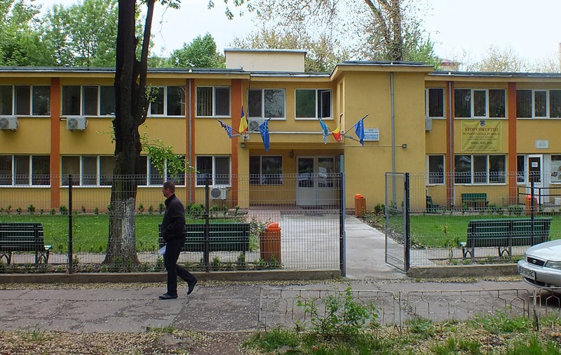 Bătrânii și copiii din centrele de plasament din Giurgiu au rămas fără mâncare! Autoritățile se acuză reciproc, dar nu au soluții