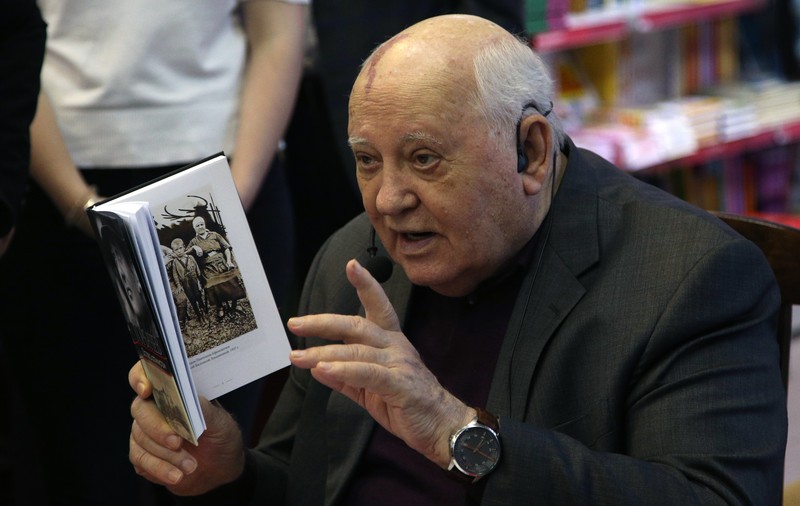 Moștenirea lui Mihail Gorbaciov, liderul sovietic care a dărâmat Cortina de Fier. Apreciat în străinătate, detestat în Rusia