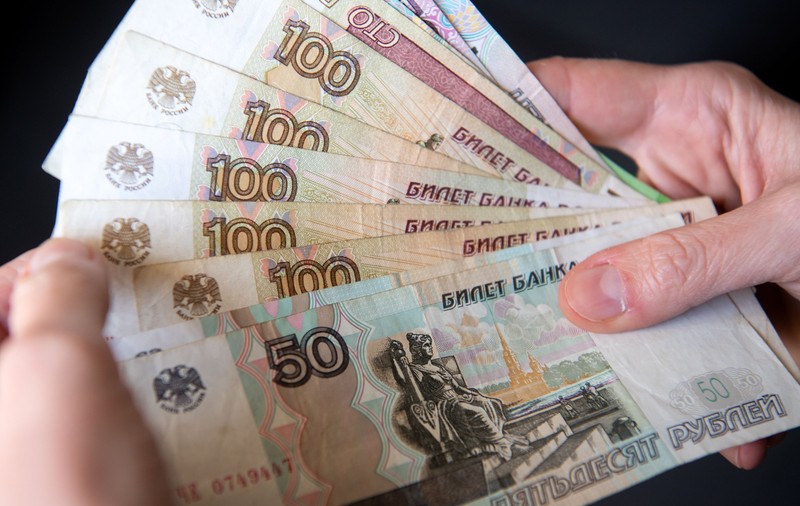 După ce s-au îmbătat, un soldat rus i-a furat unui camarad banii primiți ca despăgubire după ce a fost rănit în Ucraina