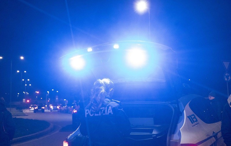 O capitală europeană începe să folosească semafoare inteligente: apare imediat culoarea roșie atunci când o mașină merge prea repede