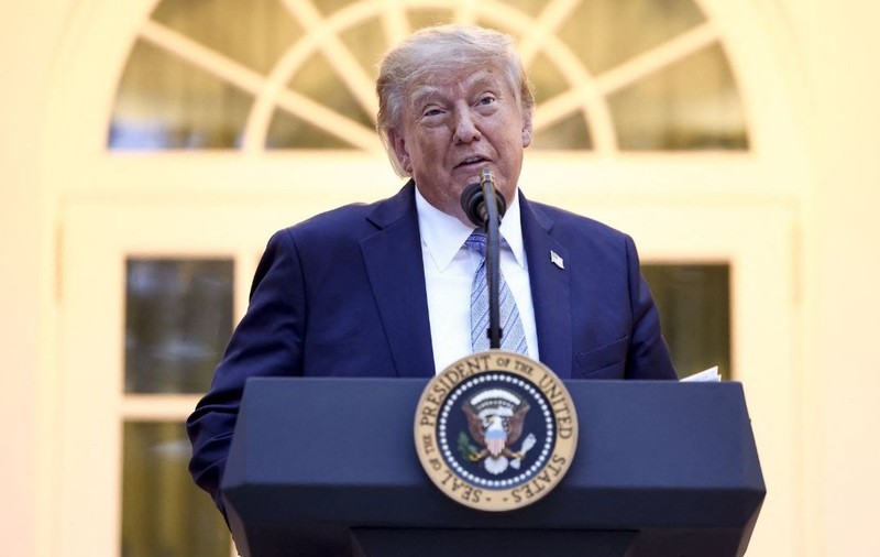 Donald Trump a suspendat acreditările de presă pentru CNN, MSNOW și Politico la Casa Albă. Sursă foto: Hepta