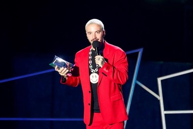 J Balvin, după ce a primit „Most-Shared Artist Award”, la premiile Spotify 2020.