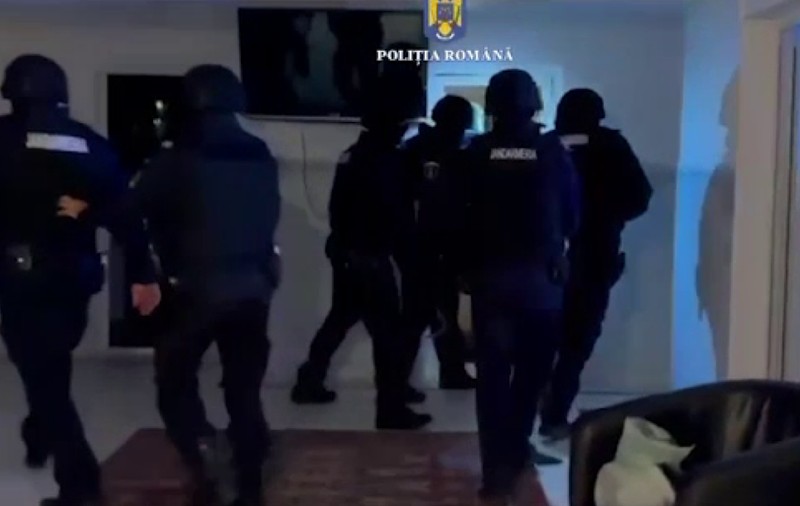 Foști șefi Euroins s-au trezit cu poliția la ușă: percheziții în dosarul falimentării companiei de asigurări