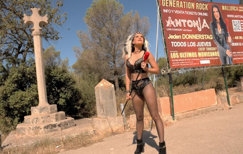 Comunitatea catolică din Mallorca, scandal cu starul pop Antonja. Care este motivul