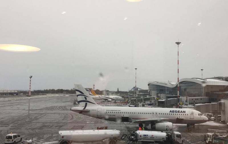 CNAB: Întârzieri pe Aeroportul Otopeni, din cauza vremii