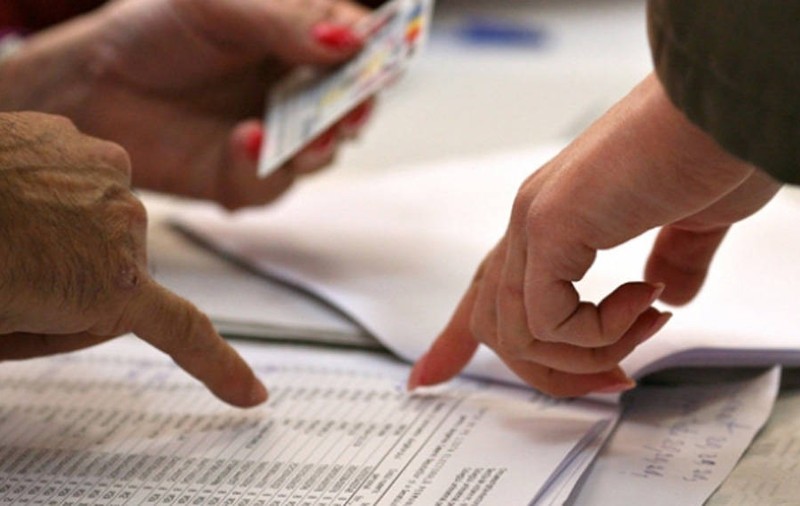 14 visează la funcţia de preşedinte al României. Care sunt cei 14 candidati la prezidentiale