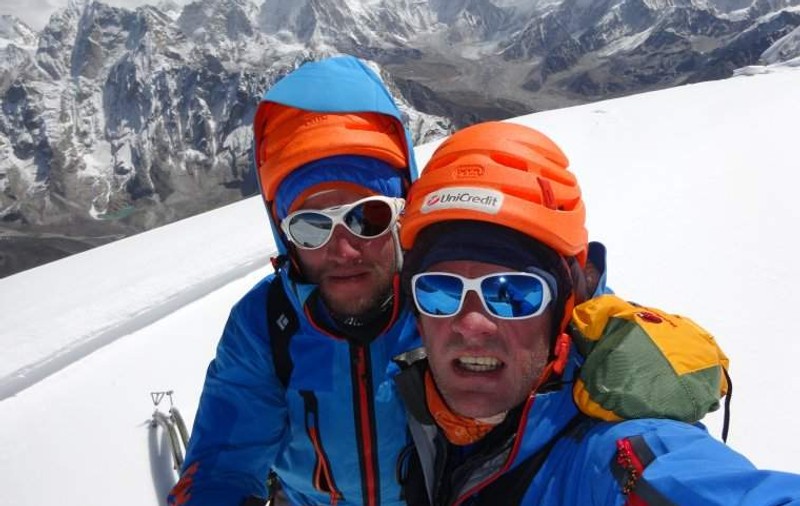 Alpiniștii Zsolt Torok și Vlad Capusan, în fața unei premiere mondiale în Everest
