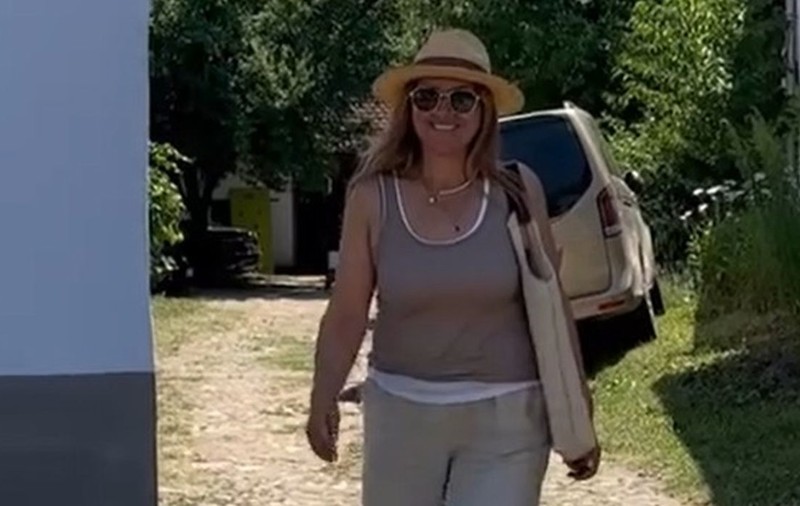După Dragoș Bucur și Dana Nălbaru, încă o vedetă din România se mută la țară! Recent, și Radu Vâlcan cu Adela Popescu au urmat trendul