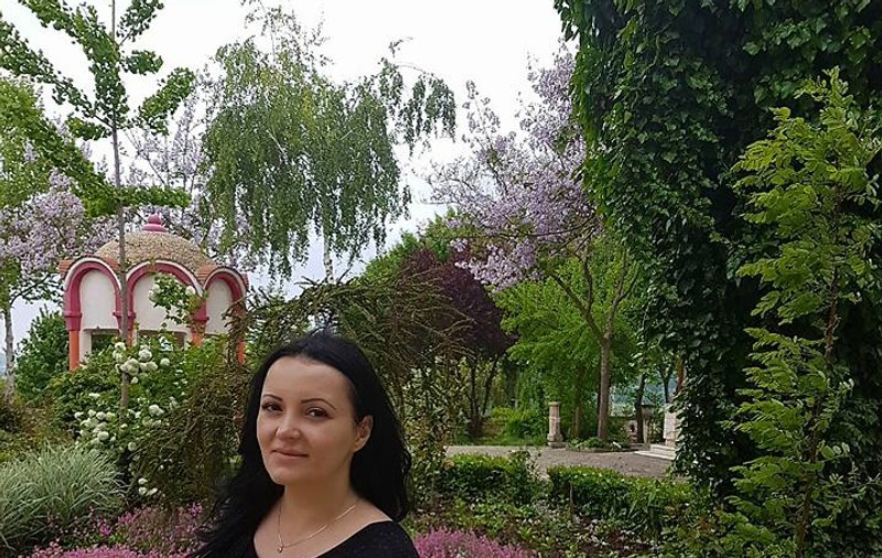 Silvana Rîciu i-a făcut parastasul de 40 de zile tatălui ei. A fost și la mormântul lui Aurelian Preda