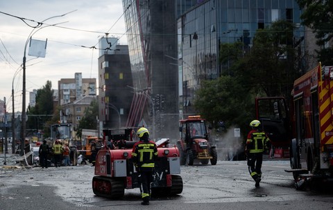 Clădire de birouri din Kiev lovită de ruși Sursa foto: Profimedia