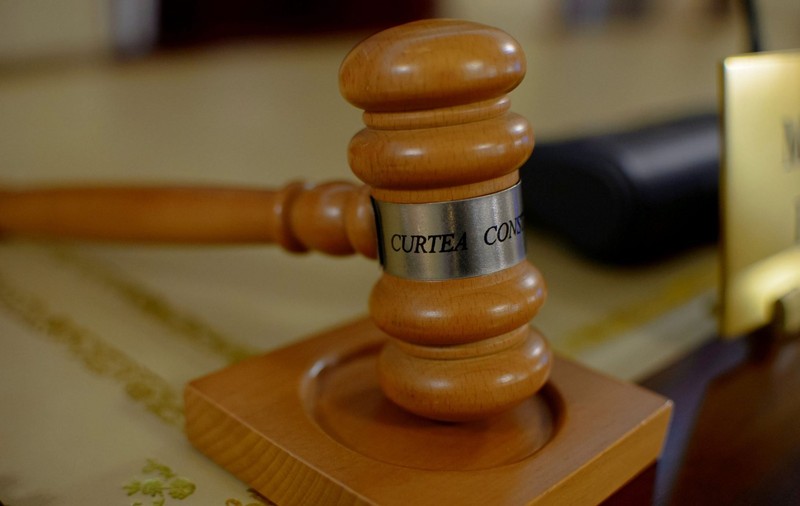 Curtea Constituțională a amânat pentru 2 decembrie decizia privind anularea primului tur al alegerilor prezidențiale