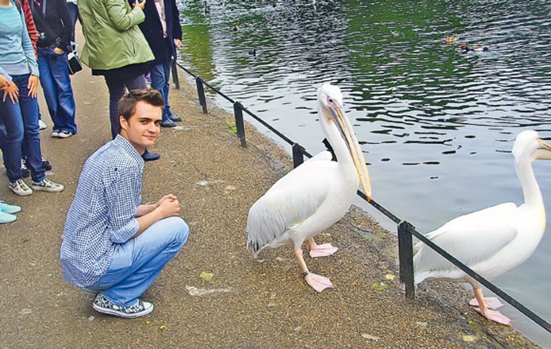 Cătălin Josan este topit după animale | Iată ce poze drăgălaşe a pus pe contul său de socializare! FOTO