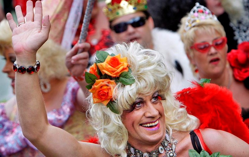 Papa, criticat dur de homosexualii britanici