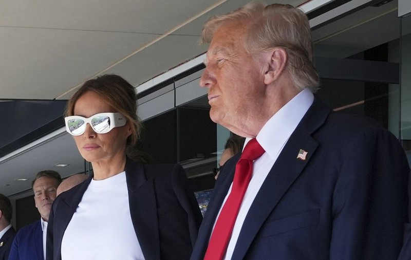 Melania Trump a atras din nou toate privirile. Cum a apărut în tribune la finala Campionatului Mondial al Cluburilor 2025