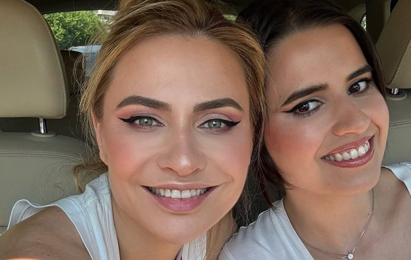 Adina Buzatu în ziua nuntii fiicei sale, Sara