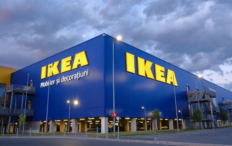 Ikea vinde eugenii și zacuscă: „Oferim articole relevante la nivel local, inclusiv apă”