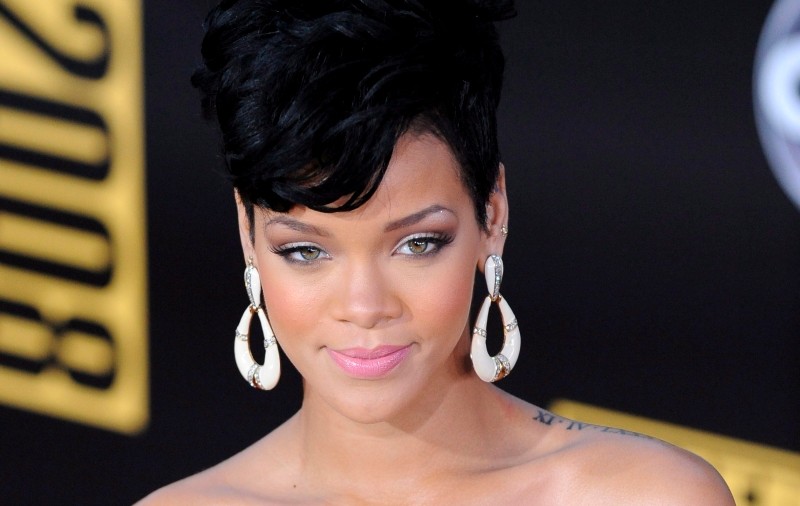 Rihanna regretă că s-a întors la Brown 