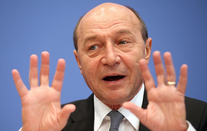 Traian Băsescu acuză PSD și PNL că au guvernat împreună de 20 de ani: „Bolojan a militat pentru suspendarea mea, iar acum vrea la prezidențiale”