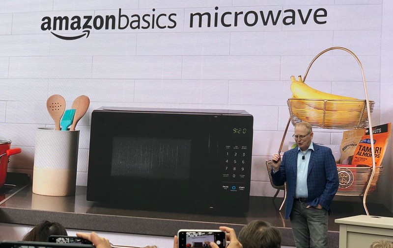 Amazon lansează cuptorul cu microunde cu comandă vocală, alături de multe alte gadget-uri