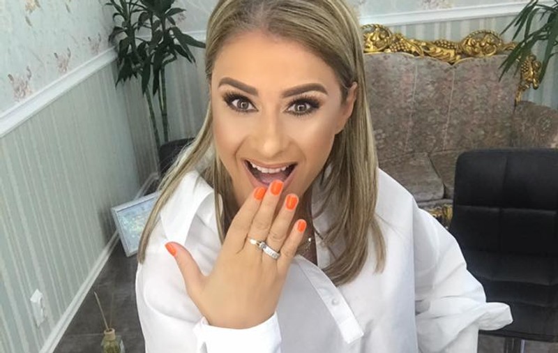 VIDEO EXCLUSIV/ Anamaria Prodan fentează bucătăria și de Paște. „Laur gătește”