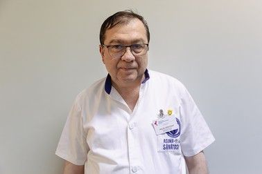 Prof. dr. Viorel Jinga, medic urolog despre robotul davinci-s-11