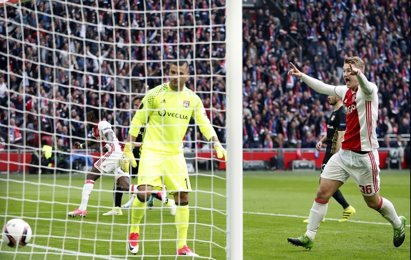 Ajax - Lyon 4-1. Liga Europa, semifinale, tur. ”Lăncierii” le-au tăiat speranțele francezilor