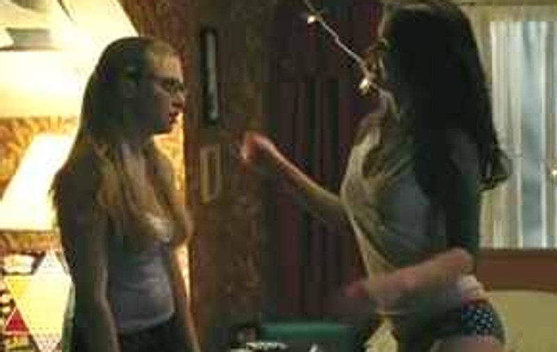 Video / Megan Fox a sărutat o fată şi i-a plăcut