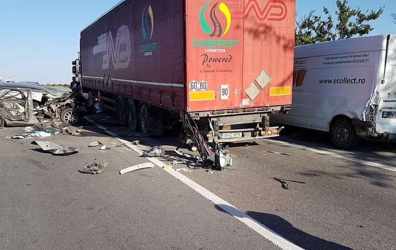 Accident pe Autostrada București-Pitești, la intrare în Capitală. Mai multe mașini s-au ciocnit