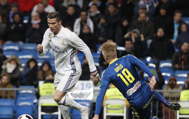 Cristiano Ronaldo a egalat recordul lui Jimmy Greaves. Lusitanul a ajuns la 366 de goluri. Mutu are 120 de reușite