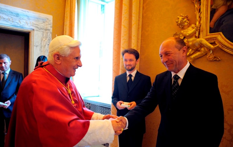 Traian Băsescu, ULTIMUL PREŞEDINTE care se va întâlni cu Papa Benedict XVI?